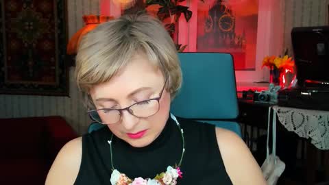 Snapshot of sugarvi chatting on 03-05-25, 01:06 Vivien online show from 03-05-25, 01:06