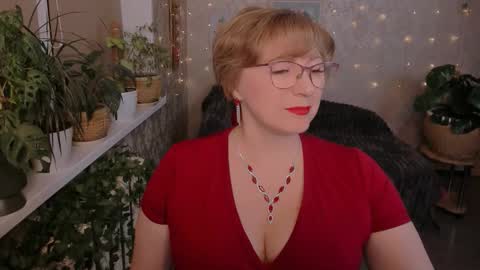 Vivien online show from 01-14-26, 01:50