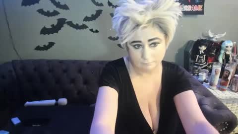 Snapshot of sugary_sweet chatting on 03-09-25, 04:05 Sugary online show from 03-09-25, 04:05