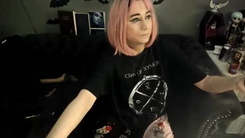 Snapshot of sugary_sweet chatting on 10-07-25, 01:14 Sugary online show from 10-07-25, 01:14