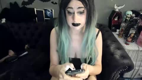 Snapshot of sugary_sweet chatting on 10-25-25, 06:43 Sugary online show from 10-25-25, 06:43