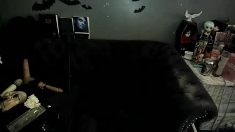 Snapshot of sugary_sweet chatting on 10-29-25, 10:11 Sugary online show from 10-29-25, 10:11