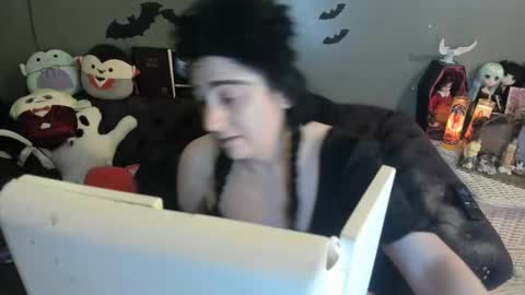 Snapshot of sugary_sweet chatting on 11-13-25, 04:50 Sugary online show from 11-13-25, 04:50