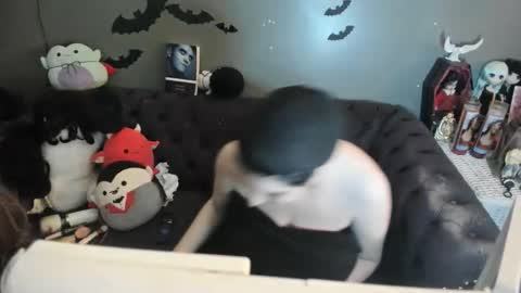 Snapshot of sugary_sweet chatting on 11-30-25, 02:26 Sugary online show from 11-30-25, 02:26