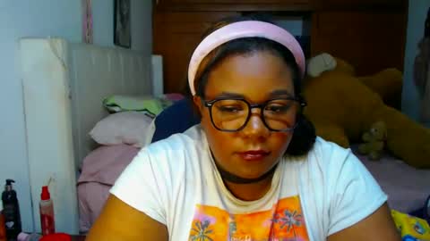 Cami   Back in 2 hours online show from 01-21-25, 05:27