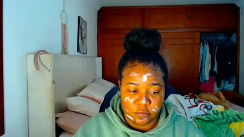 Cami   Back in 2 hours online show from 10-12-25, 05:06