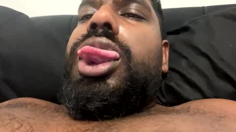 Snapshot of suggnight chatting on 11-20-25, 02:28 Let me be your knight that saves you online show from 11-20-25, 02:28