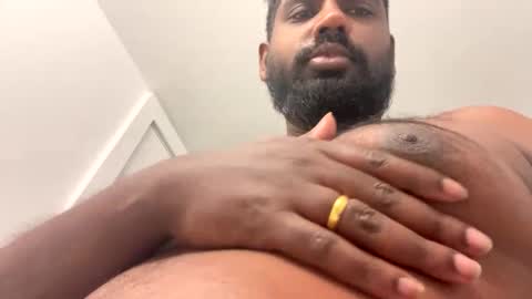 Snapshot of suggnight chatting on 11-24-25, 02:28 Let me be your knight that saves you online show from 11-24-25, 02:28