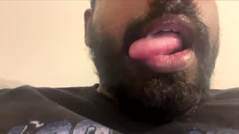 Snapshot of suggnight chatting on 01-16-26, 01:20 Let me be your knight that saves you online show from 01-16-26, 01:20