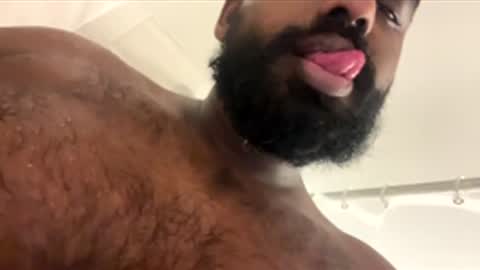 Snapshot of suggnight chatting on 02-19-26, 05:03 Let me be your knight that saves you online show from 02-19-26, 05:03