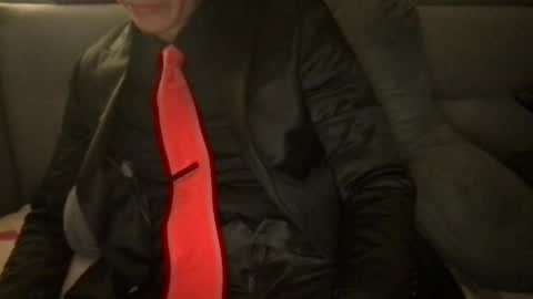 Snapshot of suitfetishez chatting on 02-20-26, 07:43 suitfetishez online show from 02-20-26, 07:43