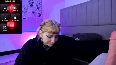 Snapshot of sukifuyu__ chatting on 12-05-24, 12:33    online show from 12-05-24, 12:33