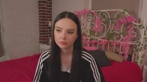 Snapshot of sulemarine chatting on 03-18-26, 06:33 Lina 3 online show from 03-18-26, 06:33