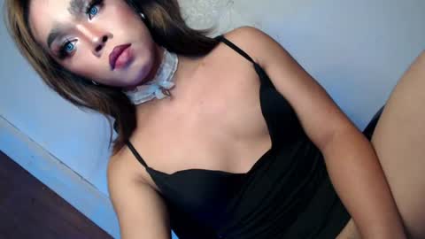 sultry_sirenxx online show from 06-24-26, 04:17