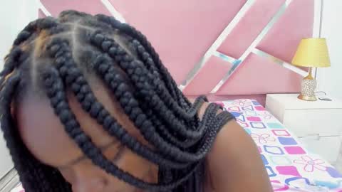 Hot ebony online show from 10-11-25, 08:18