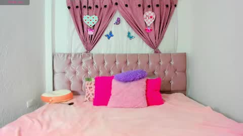 summer_girls01 online show from 07-19-26, 09:51