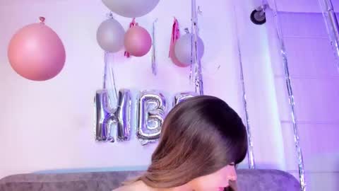 Snapshot of summer_holiday chatting on 01-19-25, 11:34 OnlyFans summer holiday online show from 01-19-25, 11:34