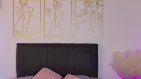 Snapshot of summer_holiday chatting on 10-31-25, 03:29 OnlyFans summer holiday online show from 10-31-25, 03:29