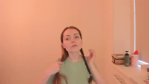 Snapshot of summer_preston chatting on 04-25-26, 09:12 Summer Preston online show from 04-25-26, 09:12