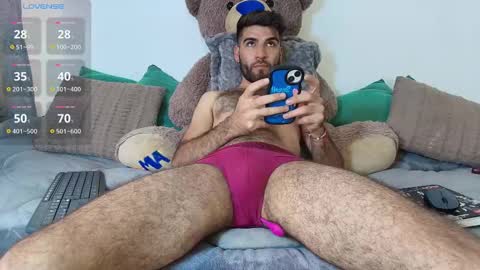 Snapshot of summer_romance chatting on 09-12-25, 04:07 Andres-tattoos  Derek Hairy online show from 09-12-25, 04:07