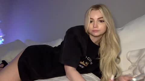 Snapshot of summergracexxx chatting on 01-20-25, 06:42 Summer online show from 01-20-25, 06:42