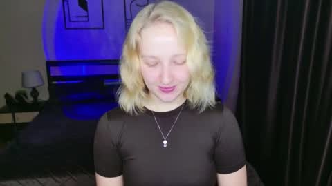 Snapshot of summerjem chatting on 11-18-25, 04:28 summerjem online show from 11-18-25, 04:28