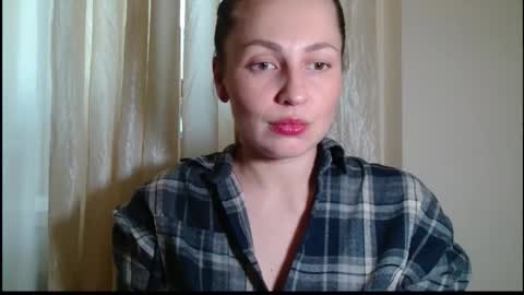 Snapshot of sun__shadow chatting on 11-22-25, 01:10 sun__shadow online show from 11-22-25, 01:10