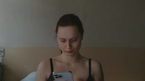 Snapshot of sun_sparkle chatting on 05-07-26, 06:13 Olivia online show from 05-07-26, 06:13