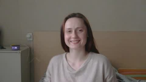 Snapshot of sun_sparkle chatting on 06-05-26, 06:35 Olivia online show from 06-05-26, 06:35