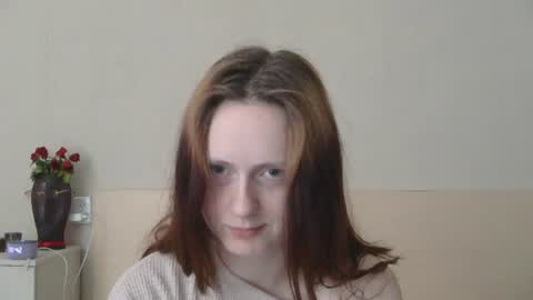 Snapshot of sun_sparkle chatting on 06-15-26, 05:42 Olivia online show from 06-15-26, 05:42