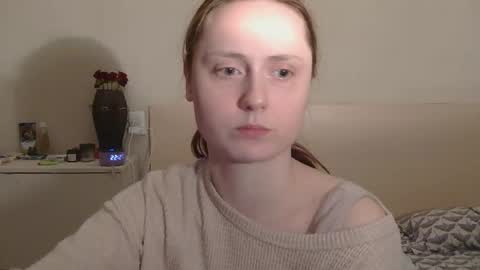 Snapshot of sun_sparkle chatting on 06-16-26, 07:27 Olivia online show from 06-16-26, 07:27