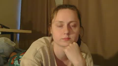 Snapshot of sun_sparkle chatting on 06-28-26, 06:58 Olivia online show from 06-28-26, 06:58