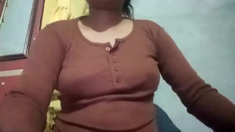 Snapshot of sunali_jain03 chatting on 05-25-26, 01:39 sunali_jain03 online show from 05-25-26, 01:39