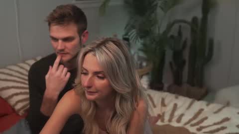 Snapshot of sunfeather chatting on 12-12-24, 01:10 Blaire Axel online show from 12-12-24, 01:10