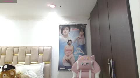 Snapshot of sunflower_dance chatting on 04-27-26, 05:33 Jeraldine online show from 04-27-26, 05:33