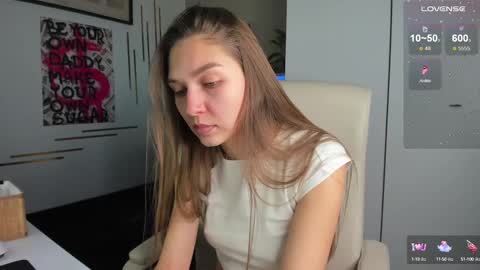 Snapshot of sunlightsofia chatting on 02-21-25, 01:44 Sofia online show from 02-21-25, 01:44