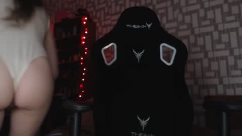 Mistress Eve online show from 10-23-25, 04:50