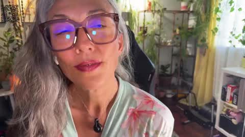 Hi Im Sunnie - Next show Friday August 1 online show from 09-09-25, 05:34