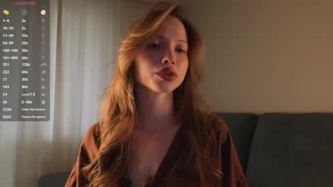 Snapshot of sunnivagaillard chatting on 09-13-25, 01:16 Kiki online show from 09-13-25, 01:16