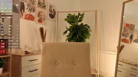 Snapshot of sunnivagaillard chatting on 09-17-25, 01:07 Kiki online show from 09-17-25, 01:07