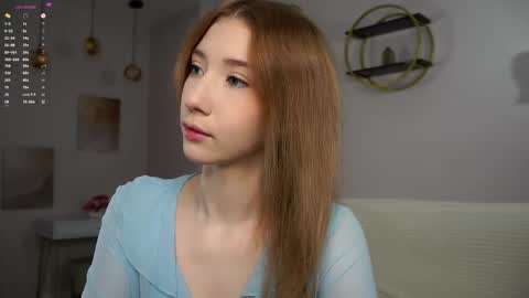 Snapshot of sunnmoonn chatting on 09-17-25, 01:46 Lily online show from 09-17-25, 01:46