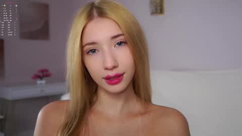 Snapshot of sunnmoonn chatting on 11-27-25, 02:41 Lily online show from 11-27-25, 02:41