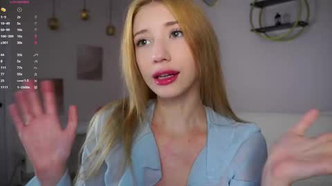 Snapshot of sunnmoonn chatting on 12-05-25, 02:58 Lily online show from 12-05-25, 02:58