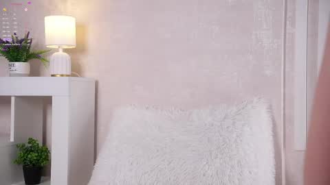 Lily online show from 05-31-26, 06:09