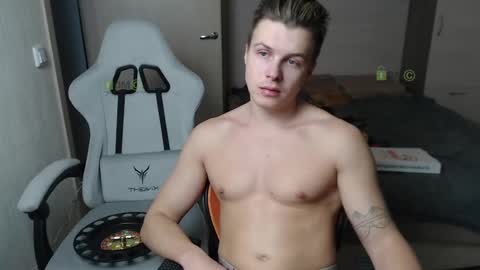 Snapshot of sunny1girl chatting on 02-14-25, 02:33 Alice and Sergey online show from 02-14-25, 02:33