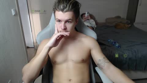 Snapshot of sunny1girl chatting on 02-25-25, 08:58 Alice and Sergey online show from 02-25-25, 08:58