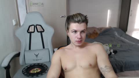 Snapshot of sunny1girl chatting on 02-26-25, 10:15 Alice and Sergey online show from 02-26-25, 10:15