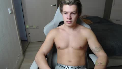 Snapshot of sunny1girl chatting on 03-05-25, 01:28 Alice and Sergey online show from 03-05-25, 01:28