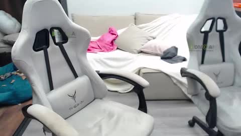 Snapshot of sunny1girl chatting on 09-21-25, 09:05 Alice and Sergey online show from 09-21-25, 09:05