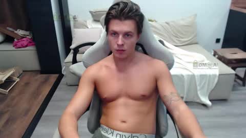 Snapshot of sunny1girl chatting on 10-12-25, 07:24 Alice and Sergey online show from 10-12-25, 07:24